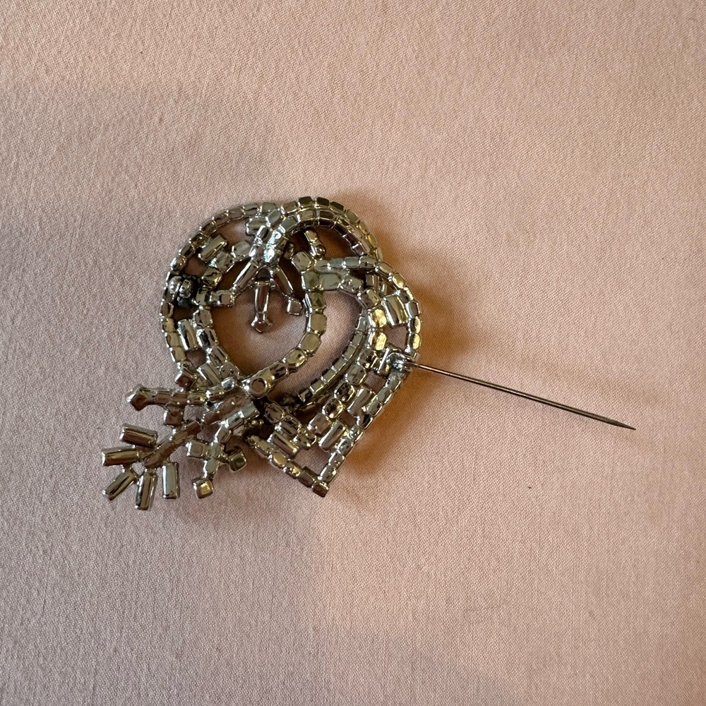 Crystal Brooch/Pin - Picture 4 of 4